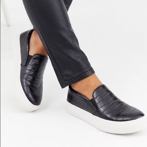 Steve Madden Gills Black Croc